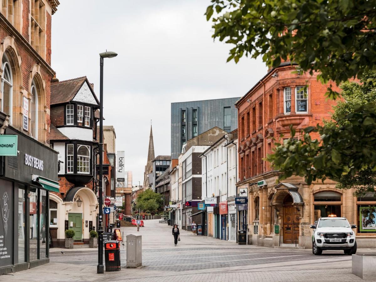 1 Bed Apartment - Redhill Central, Surrey, Gatwick #3 المظهر الخارجي الصورة