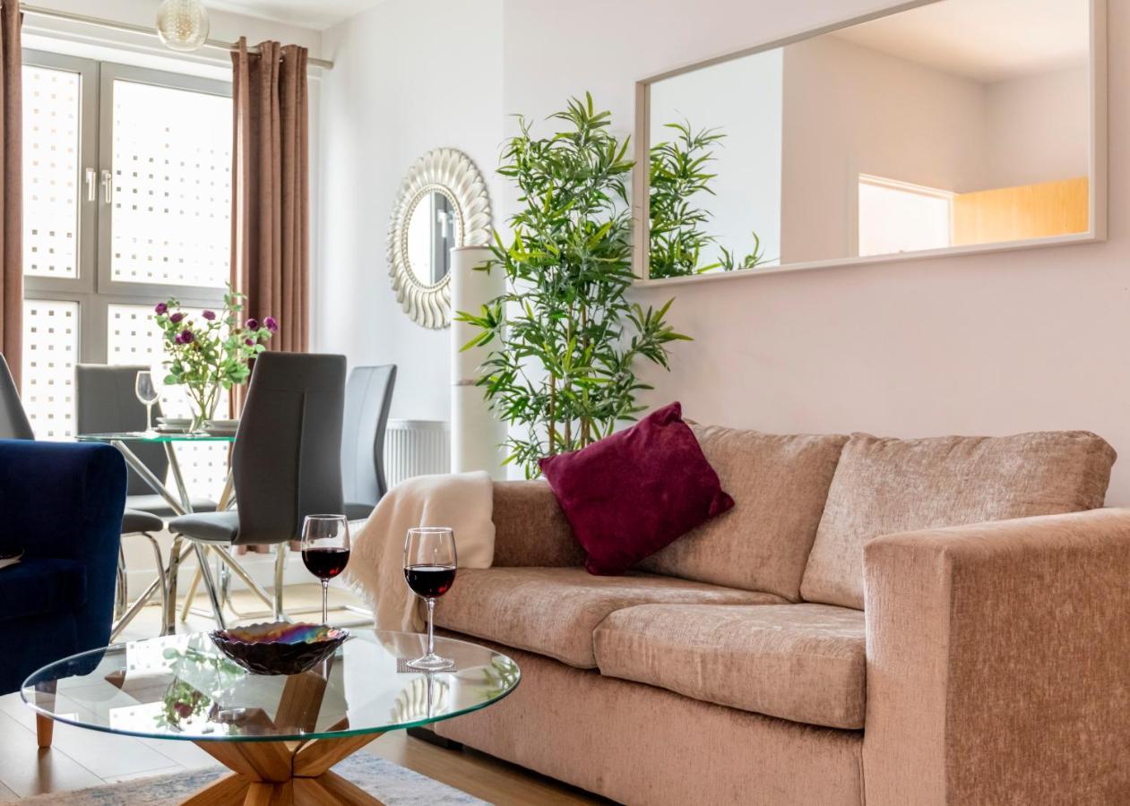 1 Bed Apartment - Redhill Central, Surrey, Gatwick #3 المظهر الخارجي الصورة
