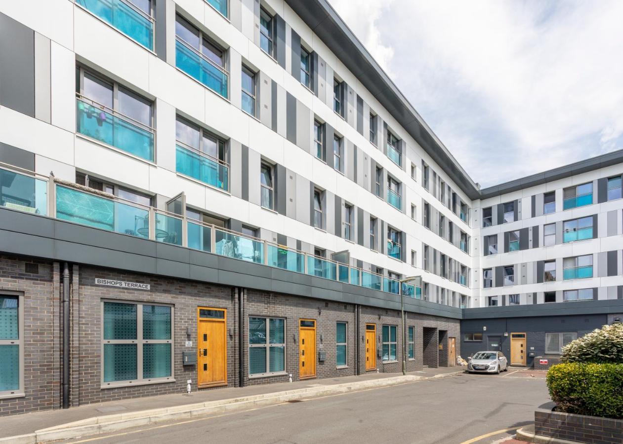 1 Bed Apartment - Redhill Central, Surrey, Gatwick #3 المظهر الخارجي الصورة