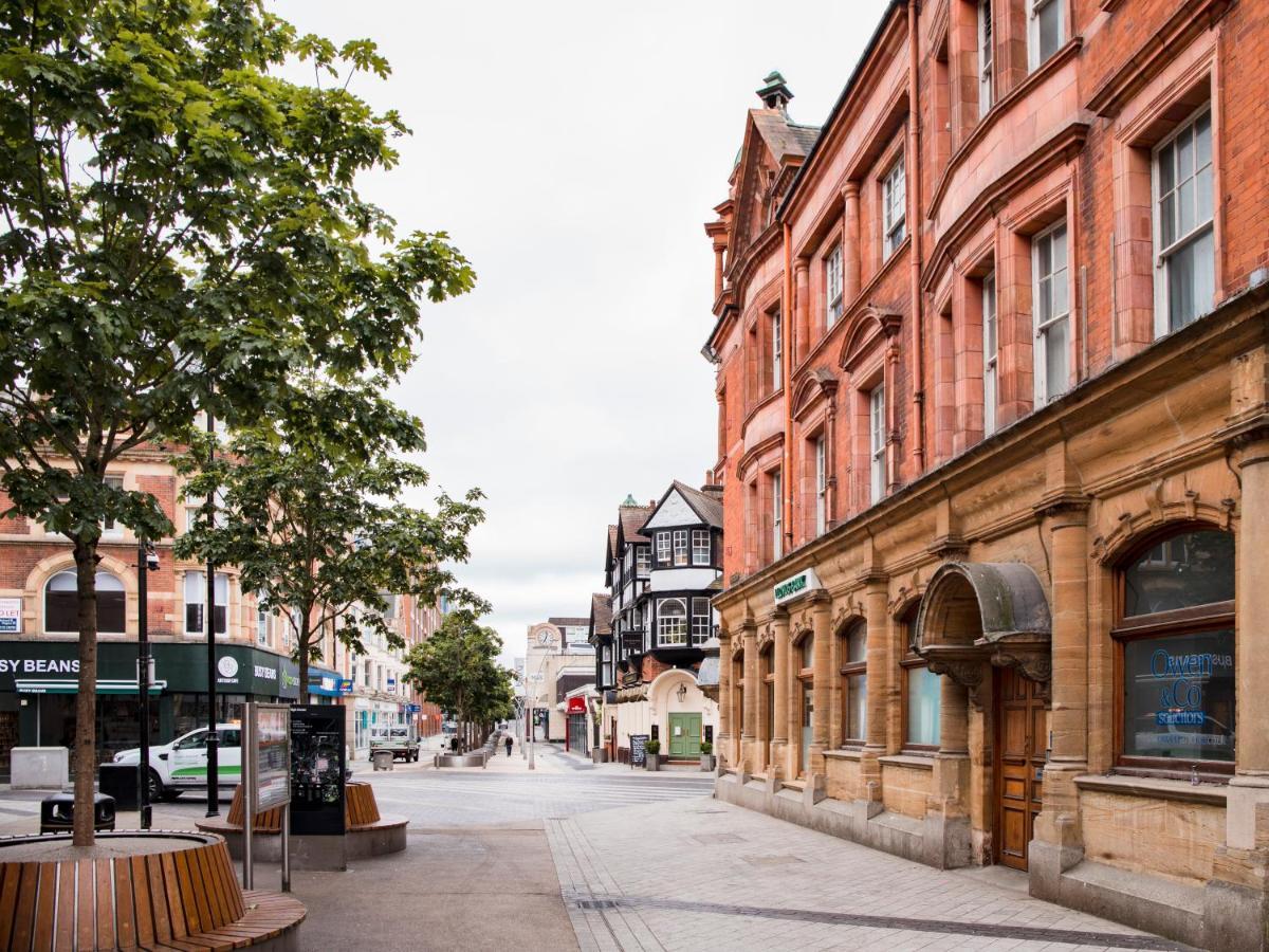 1 Bed Apartment - Redhill Central, Surrey, Gatwick #3 المظهر الخارجي الصورة