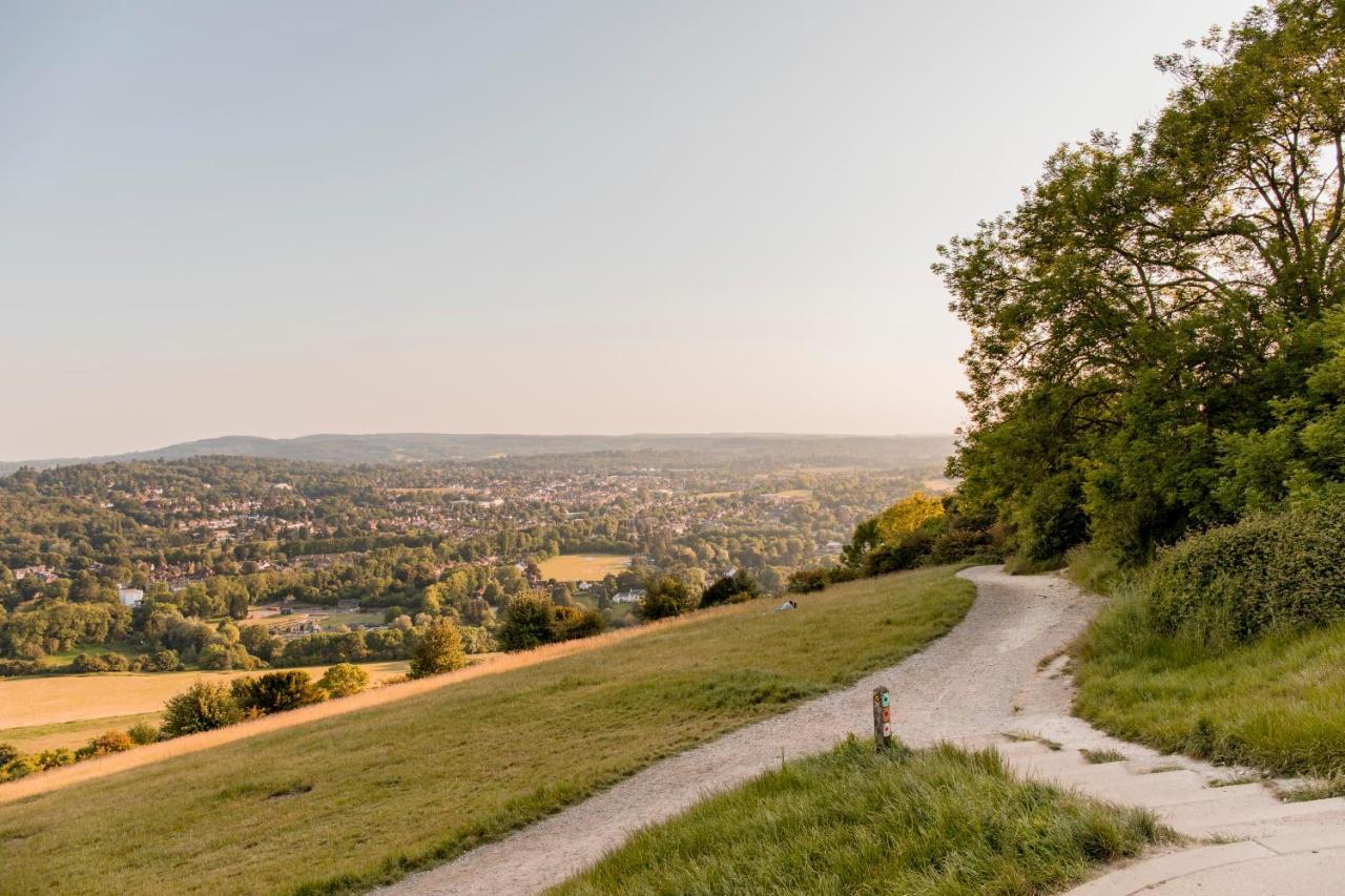 1 Bed Apartment - Redhill Central, Surrey, Gatwick #3 المظهر الخارجي الصورة